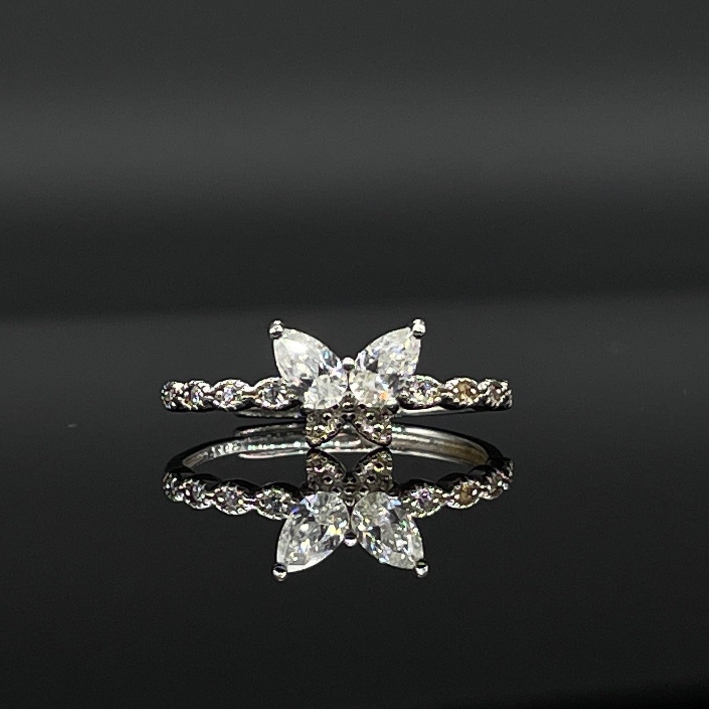 Ring | Moissanite (0.5ct *2)