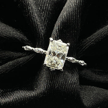 Ring | Moissanite (0.8ct)